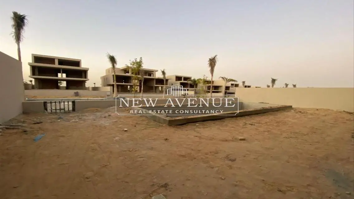 Luxurious Villa with Stunning Views in the Heart of the City