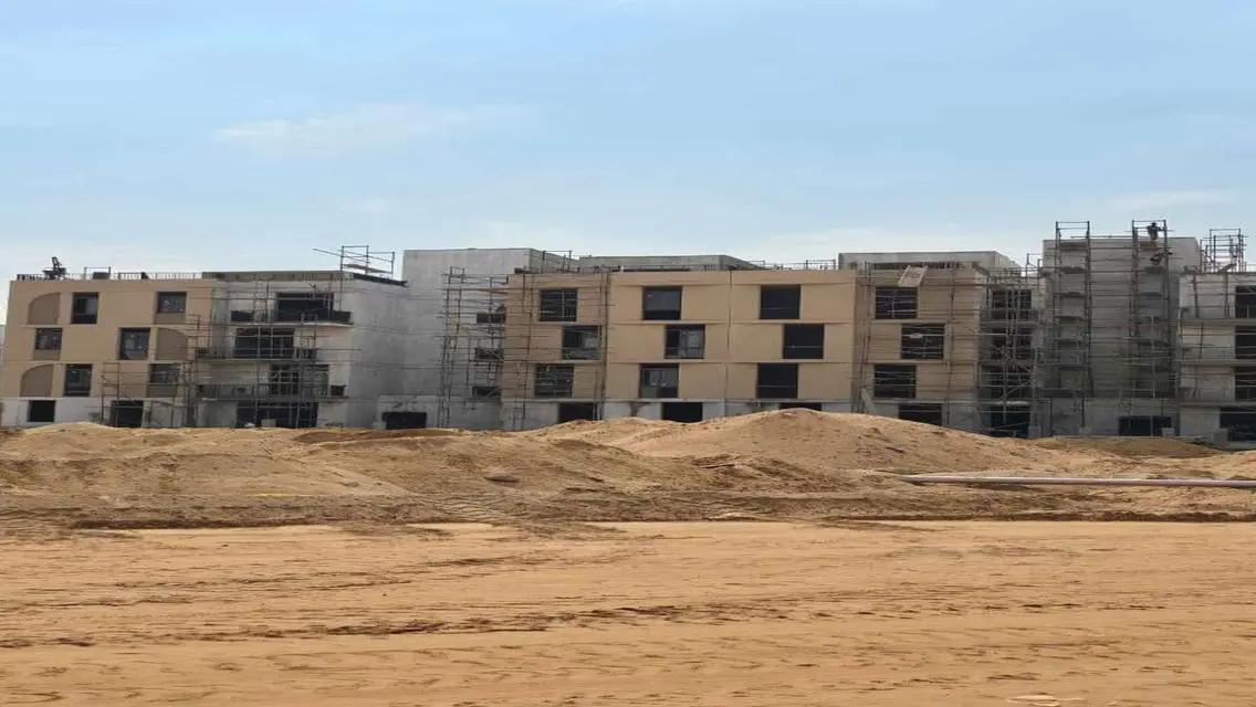 Luxury Apartment with Lake View in Prime Location