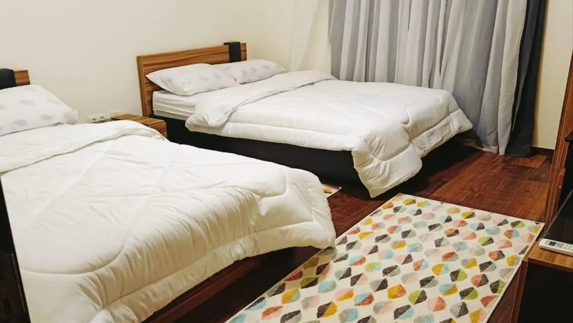 Luxurious 3-Bedroom Apartment with Impressive Amenities by the Lakes