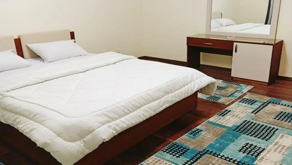 Luxurious 3-Bedroom Apartment with Impressive Amenities by the Lakes