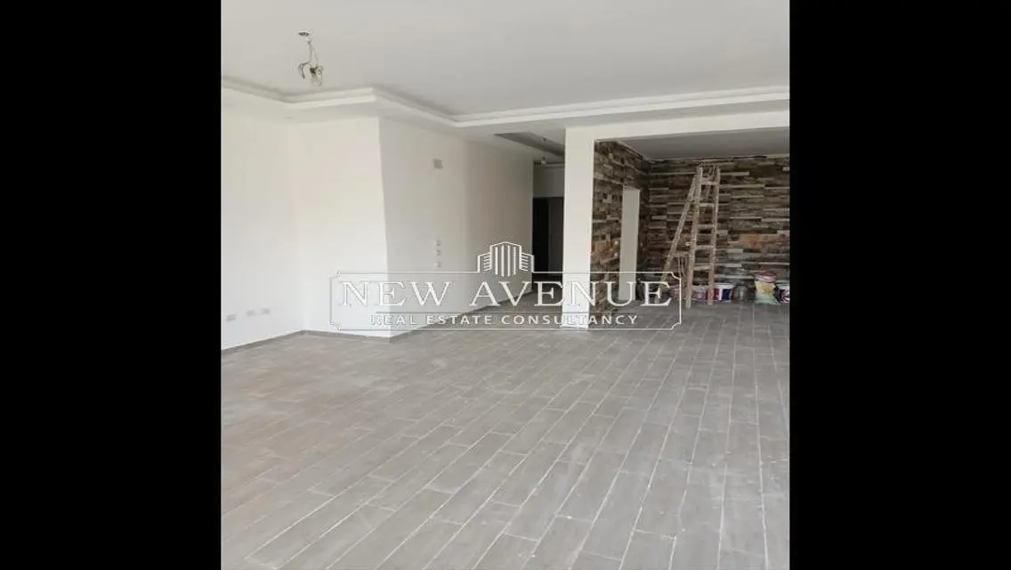 Luxury Apartment with Private Garden in Prime Location