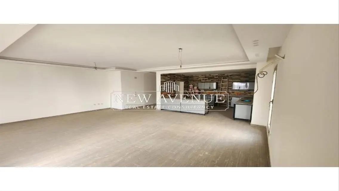 Luxury Apartment with Private Garden in Prime Location