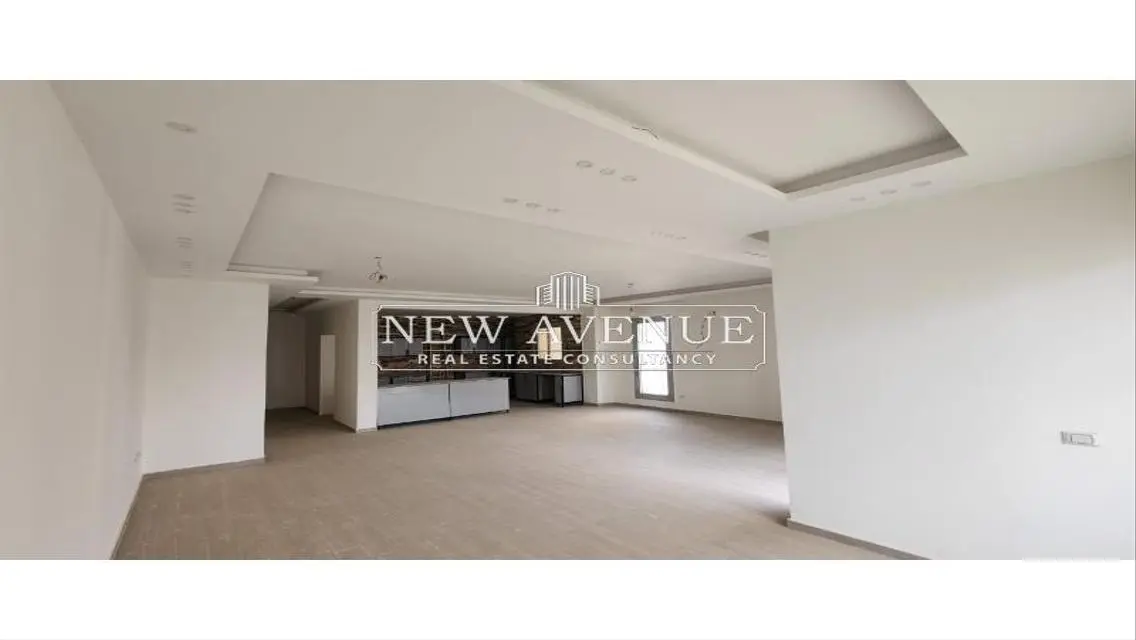 Luxury Apartment with Private Garden in Prime Location