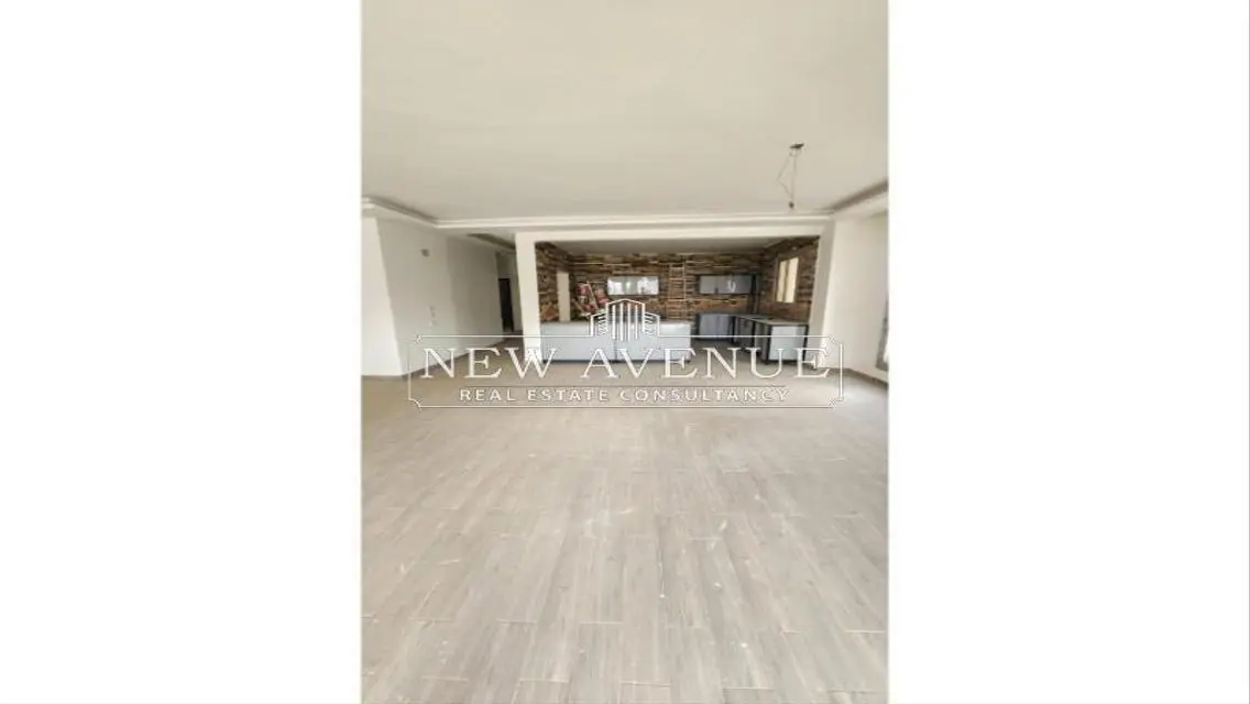 Luxury Apartment with Private Garden in Prime Location
