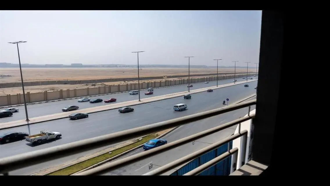 مكتب حديث للبيع في موقع متميز