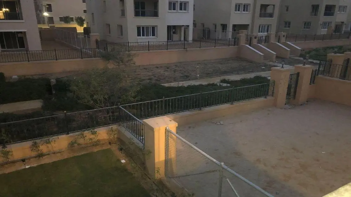 شقة فاخرة للبيع في هلمي | 90000 جنيه