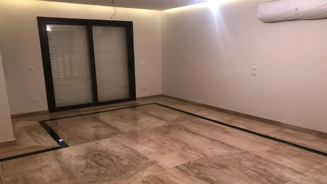 شقة فاخرة للبيع في هلمي | 90000 جنيه