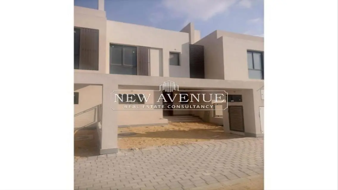 Luxury Villa with Private Garden in a Prime Location