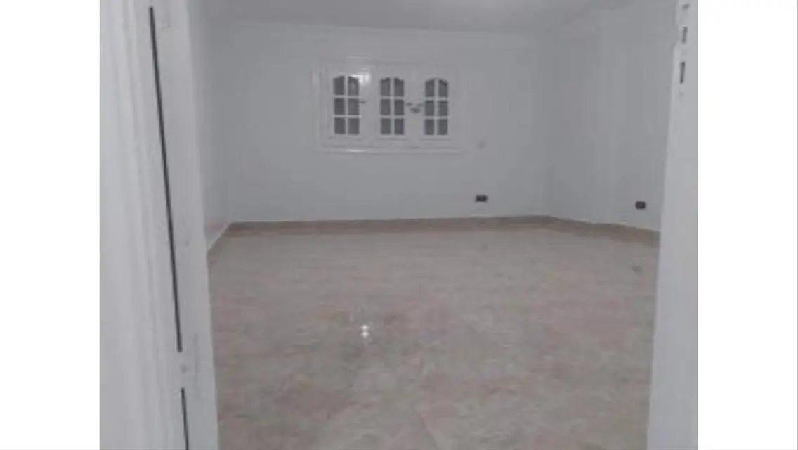 فيلا فاخرة للبيع بمساحة واسعة