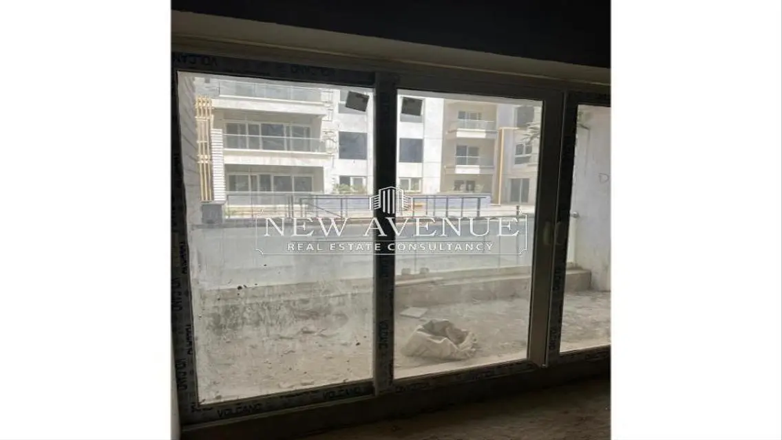 Luxury Three Bedroom Apartment with Ideal Space