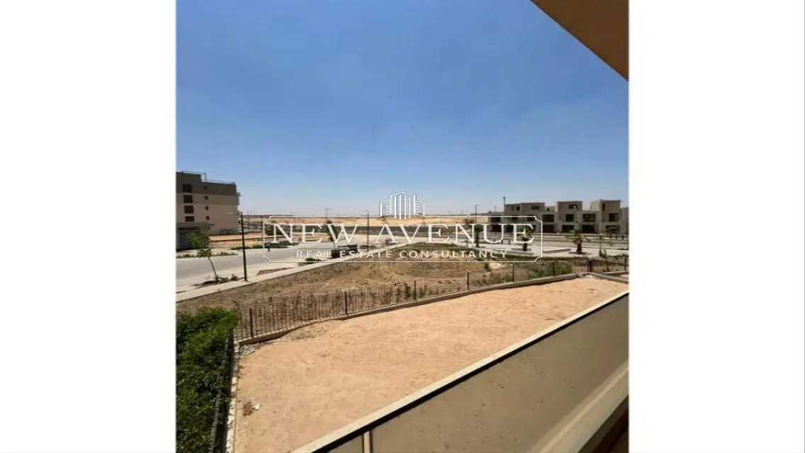 Luxury Property with Private Garden and Balcony