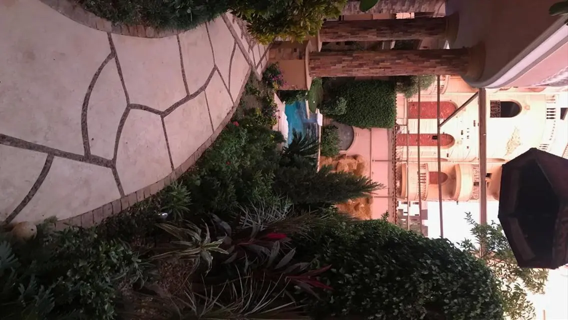 فيلا فاخرة مع مسبح خاص وحديقة خاصة