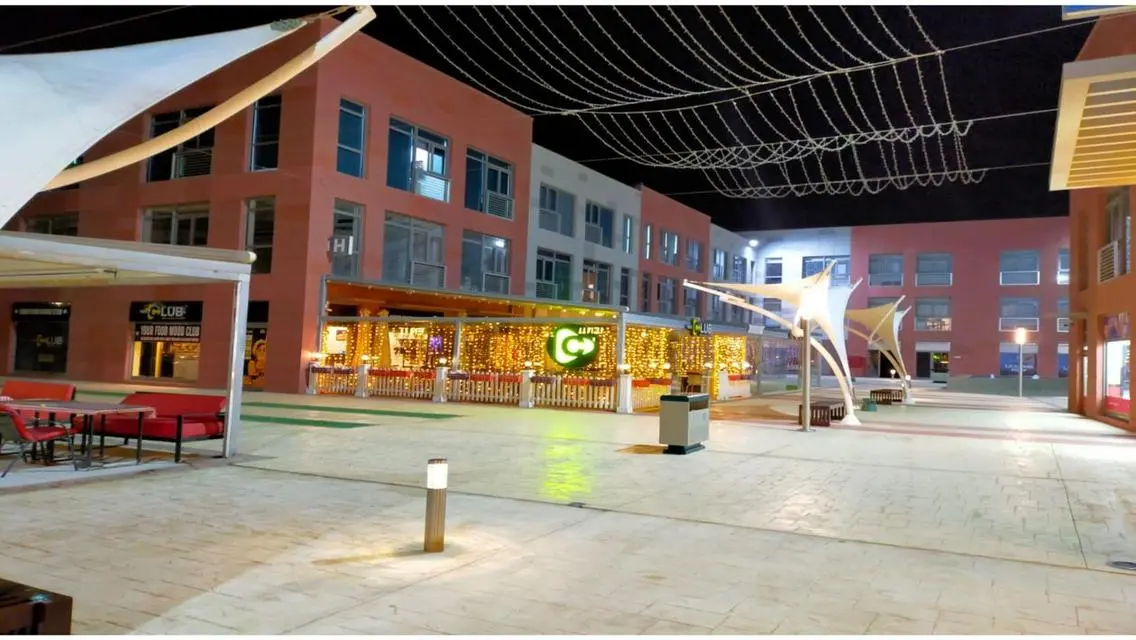 عقار مميز بمساحة 240 متر للبيع