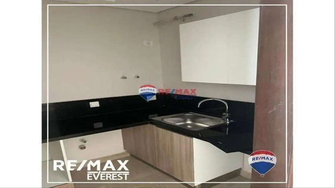 Luxury Apartment 2009 with Two Bedrooms and Study