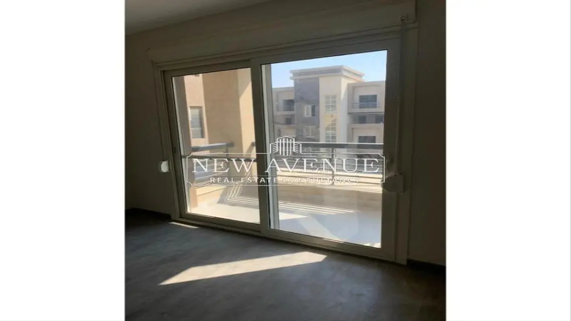 Luxurious Apartment with Spacious Layout in the Heart of the City!