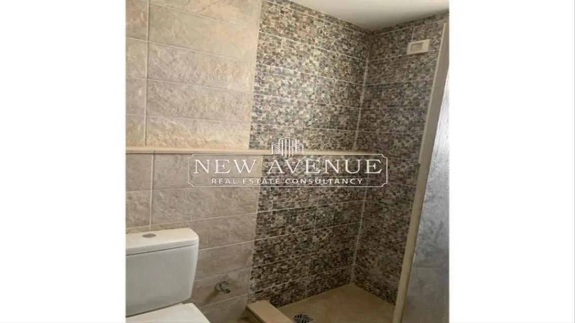 Luxurious Apartment with Spacious Layout in the Heart of the City!