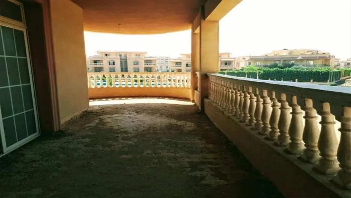 Luxury Villa for Sale with Maid and Study Rooms