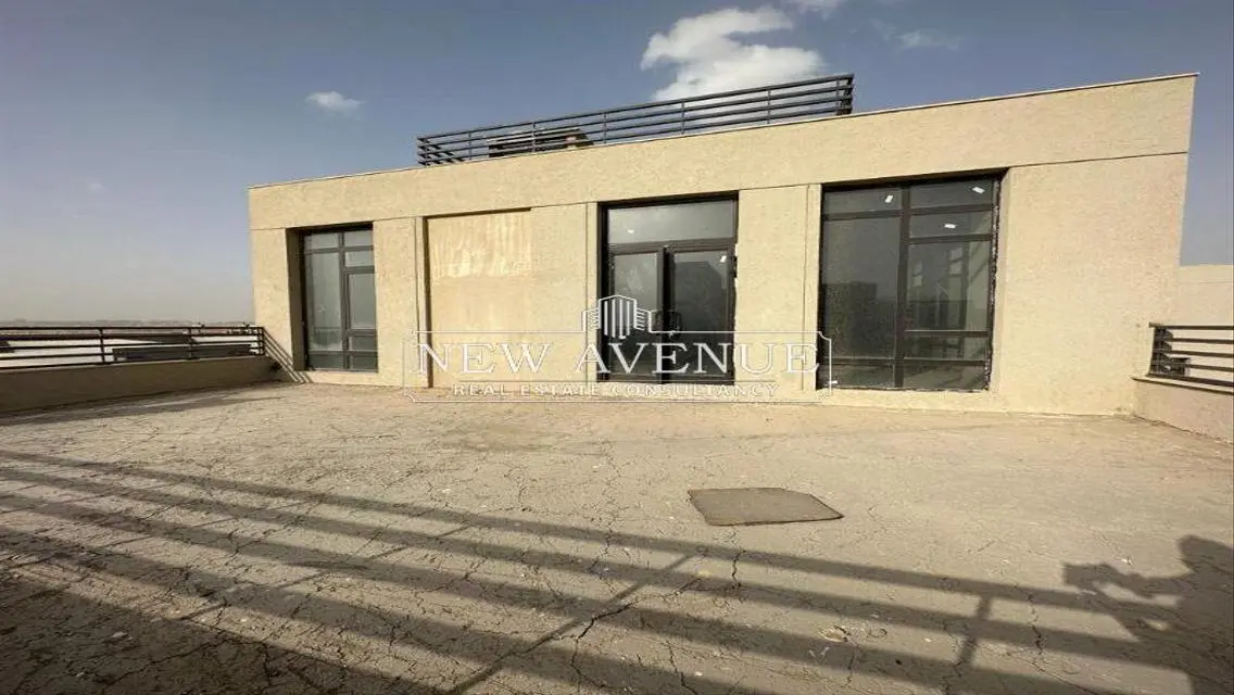 District 5 - Modern Office for Sale