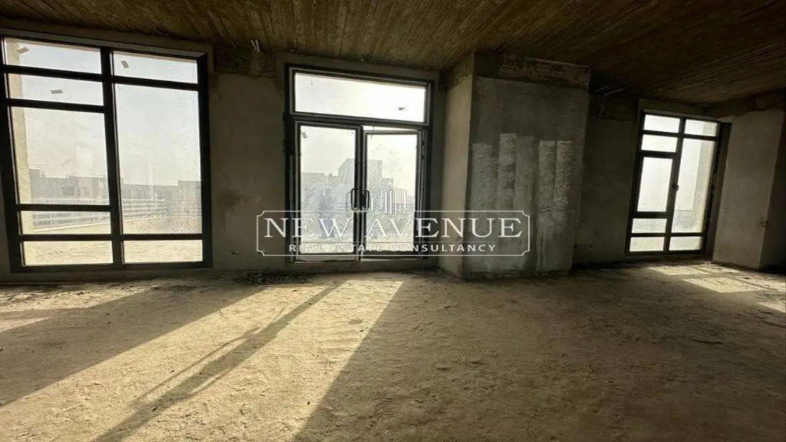 District 5 - Modern Office for Sale