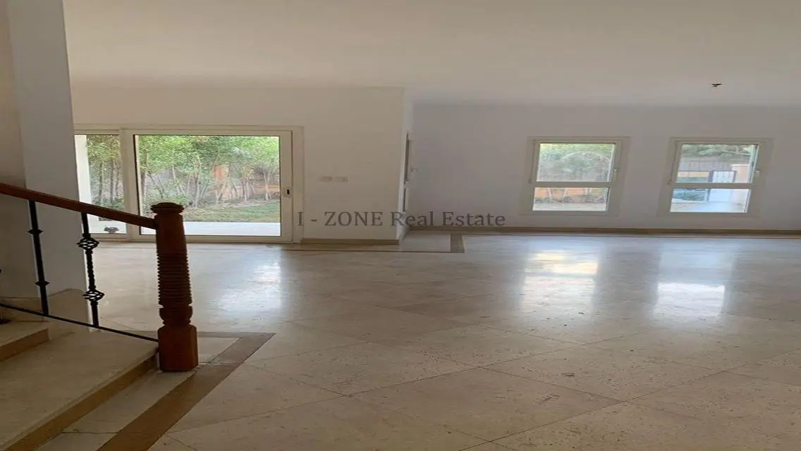 Luxury Apartment in I-Zone at an Attractive Price