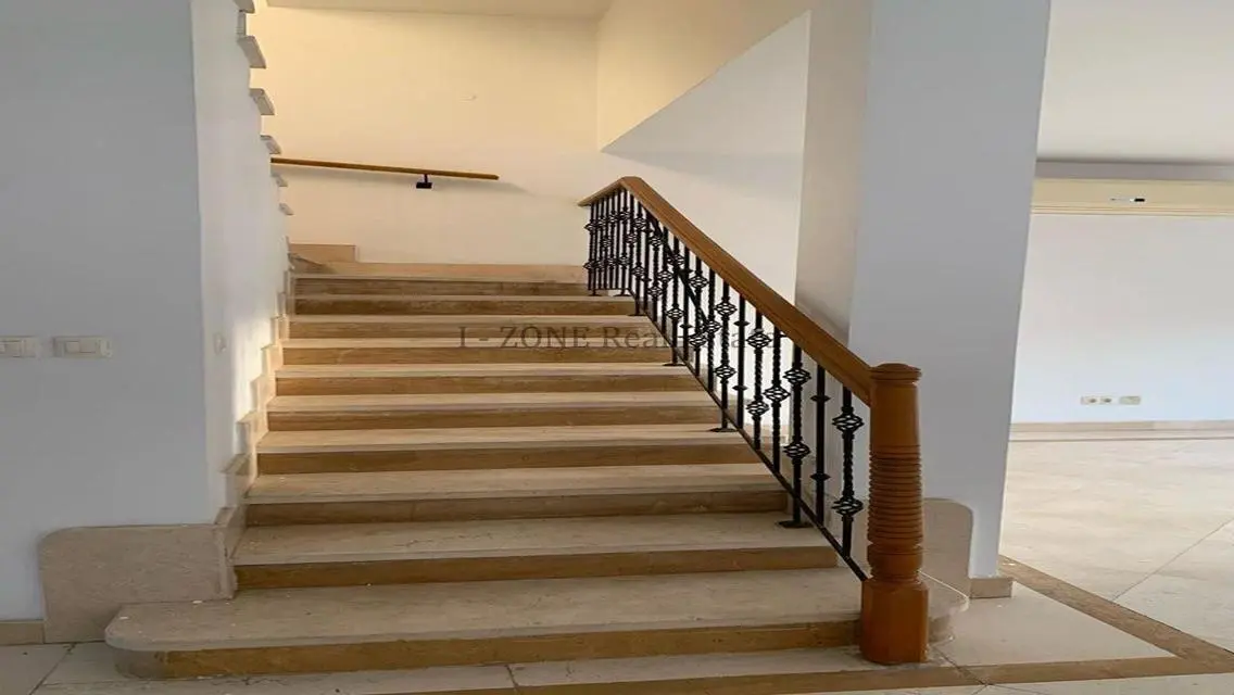 Luxury Apartment in I-Zone at an Attractive Price