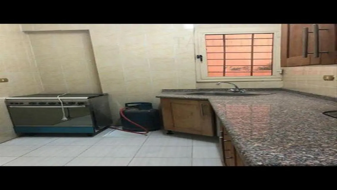 شقة فاخرة للإيجار في موقع متميز