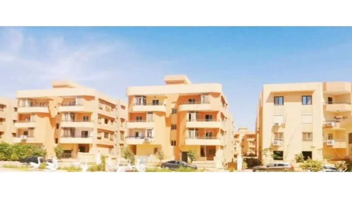 شقة فاخرة مع شرفة للبيع