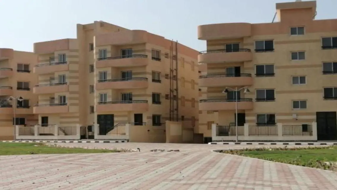 شقة فاخرة مع شرفة للبيع