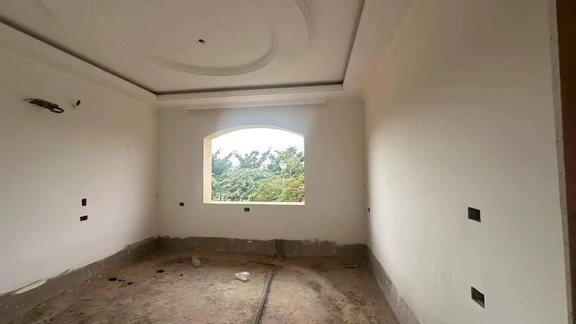 Luxury Villa for Sale with Spacious Features