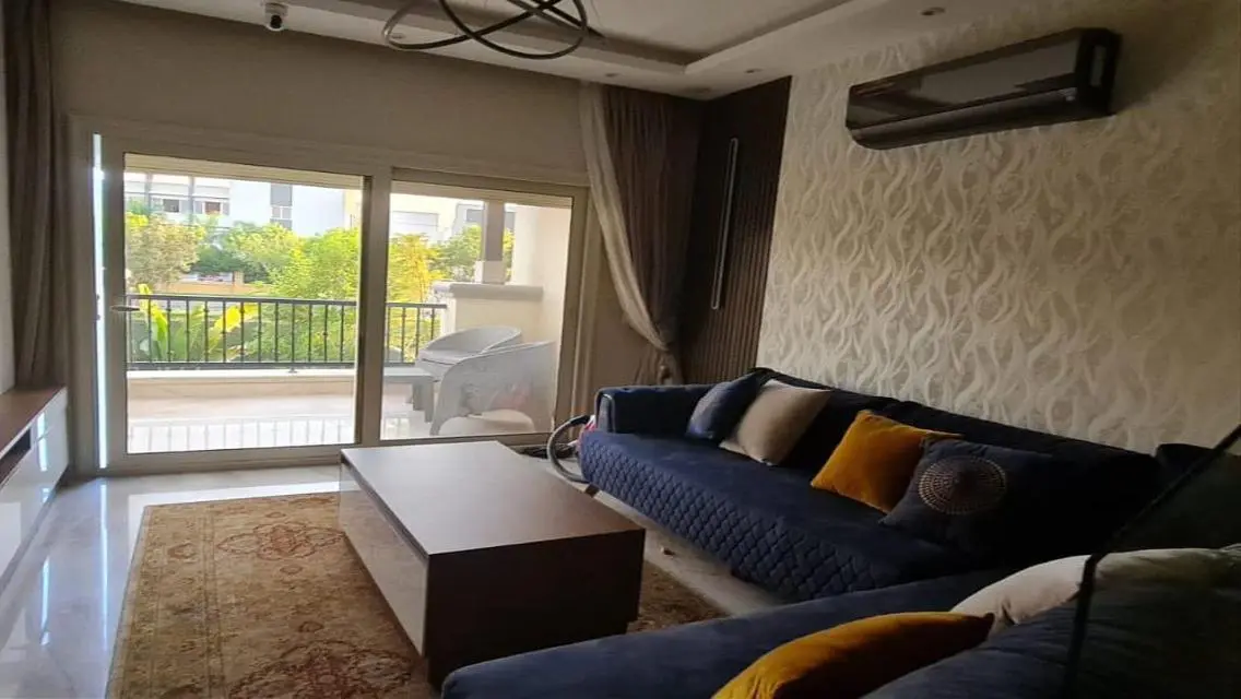 Stunning Villa with Private Garden and Pool for Rent