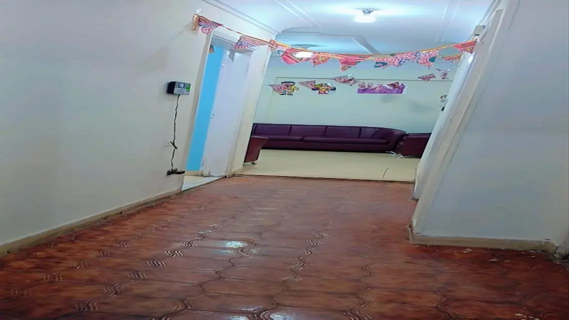 شقة سكنية للإيجار في المعادي - مناسبة للإقامة أو الإدارة