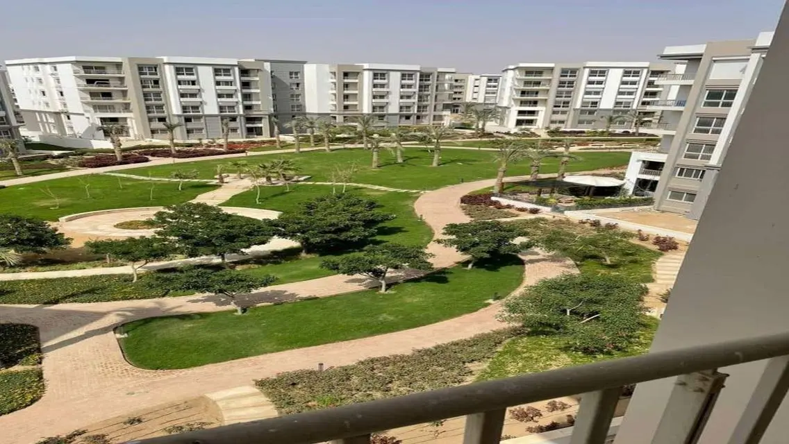شقة فاخرة للبيع في موقع مميز