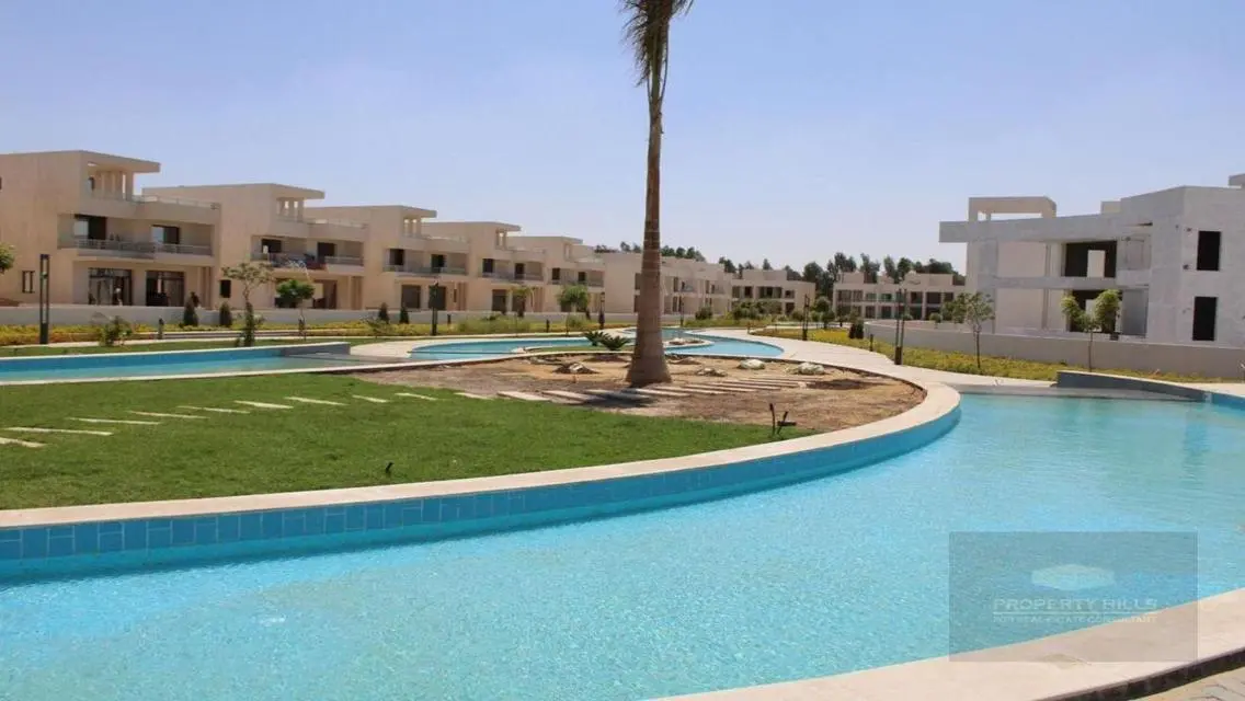 فيلا فاخرة للبيع مع إطلالة رائعة
