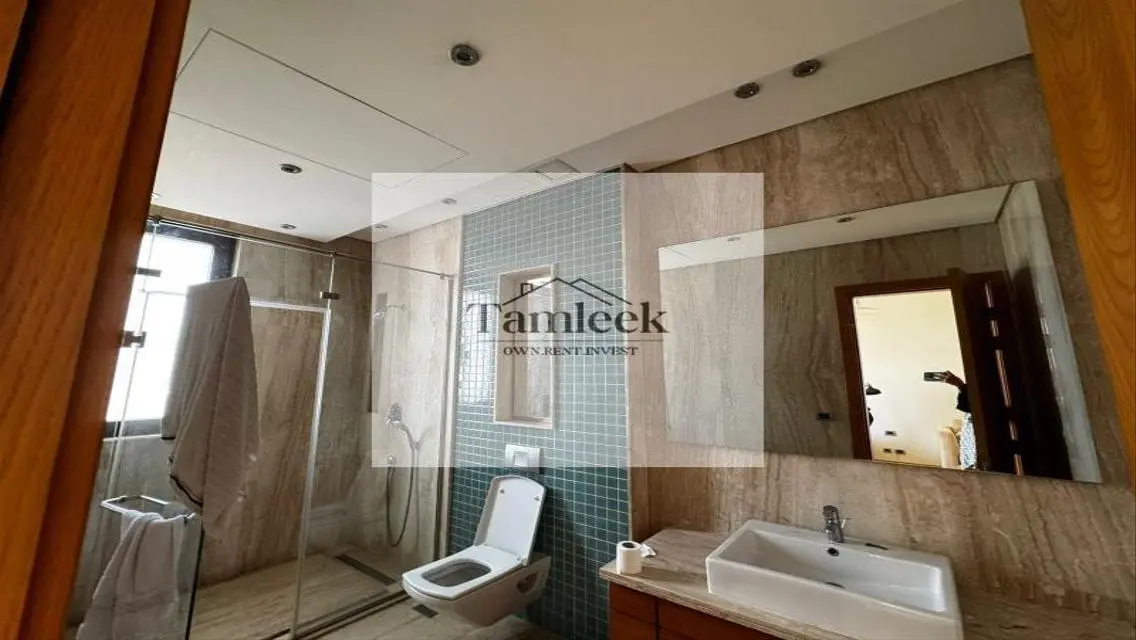 Luxurious Apartment with Stunning View in City Center