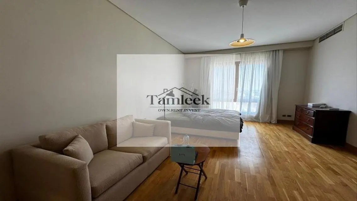 Luxurious Apartment with Stunning View in City Center