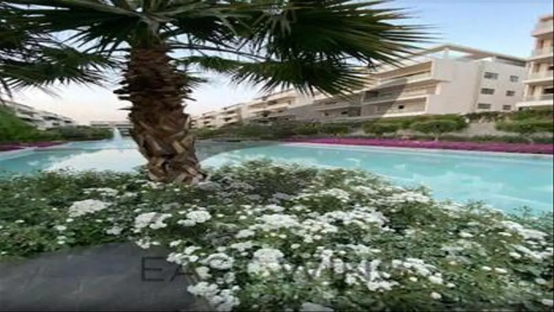 Lake View Residence - A Fantastic Living Opportunity