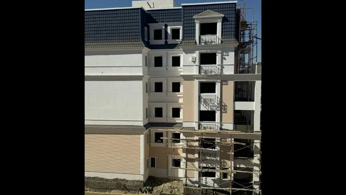 شقة فاخرة مع حديقة خاصة