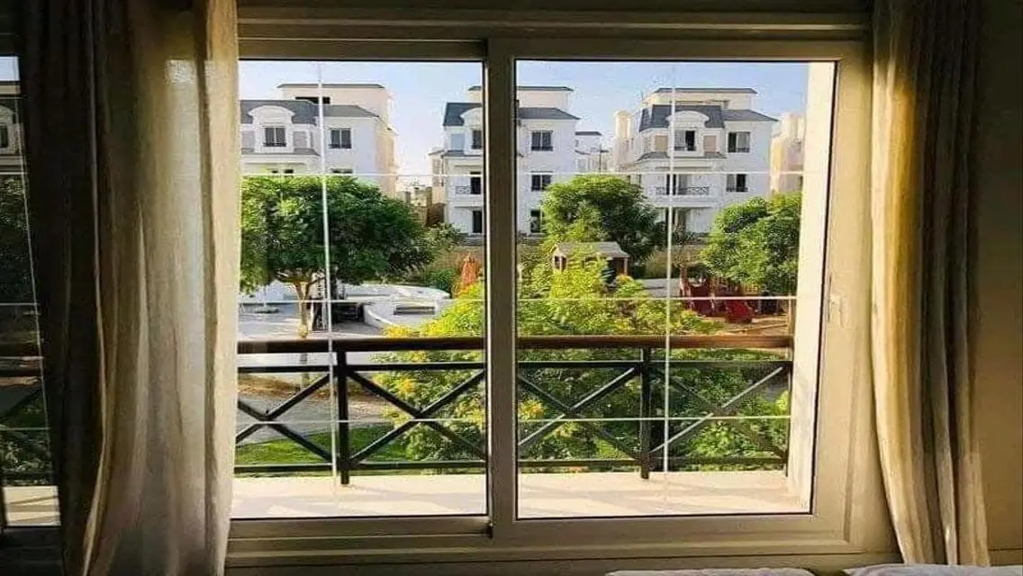شقة فاخرة بمساحة واسعة مع amenities مميزة