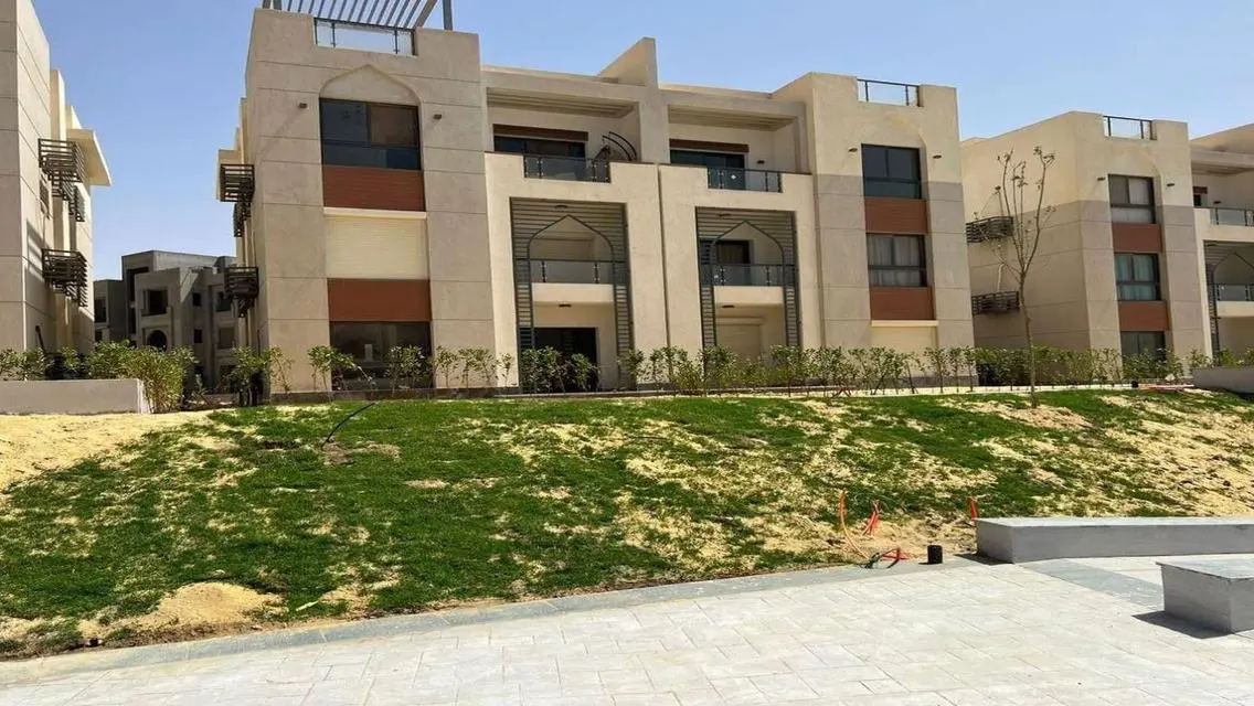 Stunning Villa with Private Garden and Swimming Pool