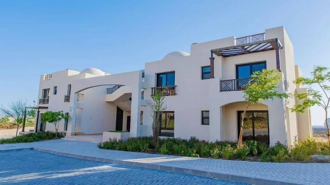 Stunning Villa with Private Garden and Swimming Pool
