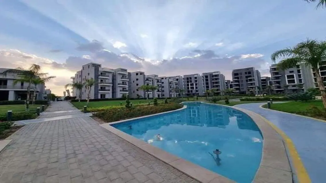 Stunning Villa with Private Garden and Swimming Pool