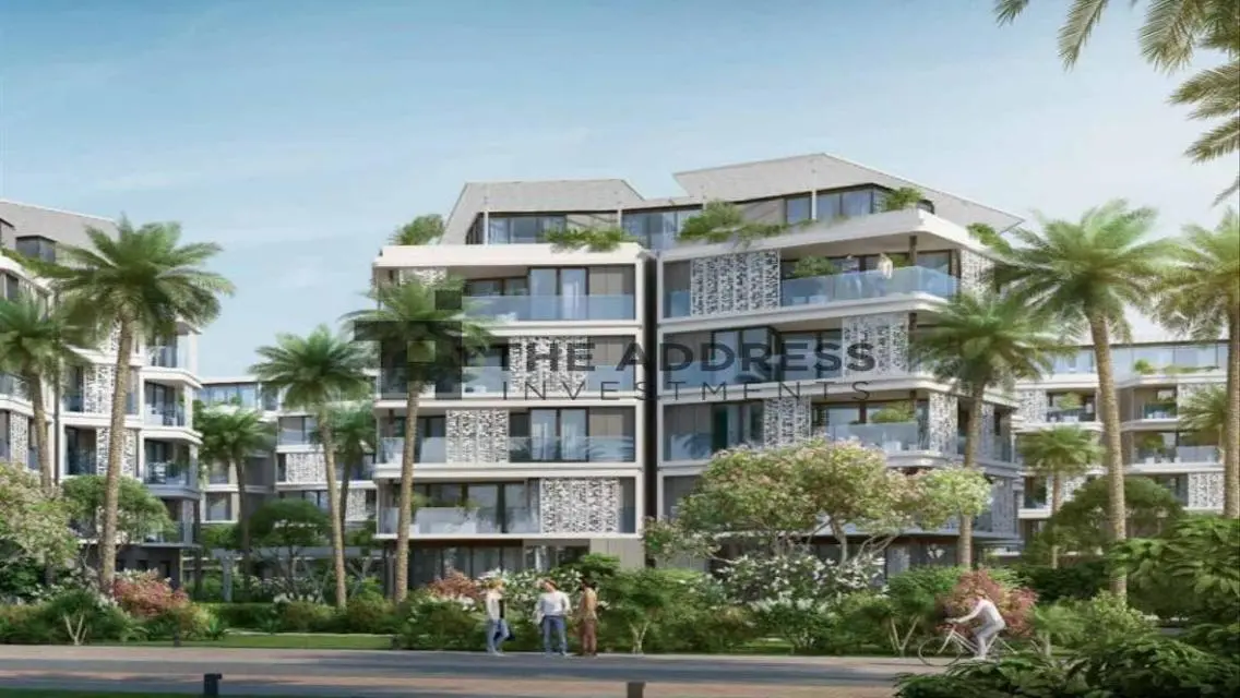Luxury Apartment Overlooking Lakes with All Amenities