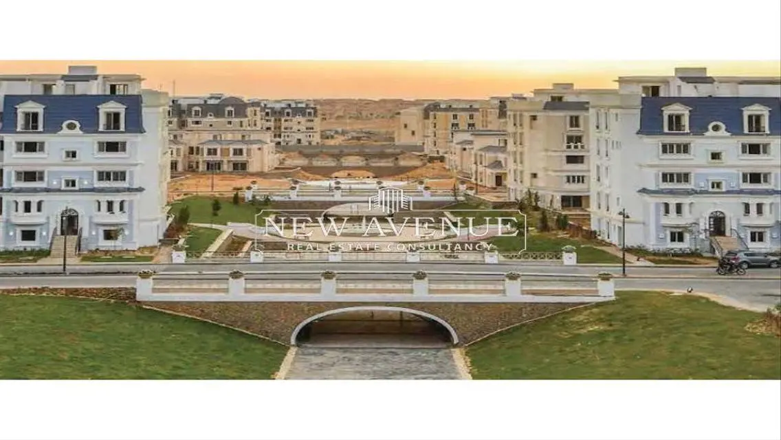 Luxury Apartment in an Upscale Area with Stunning View