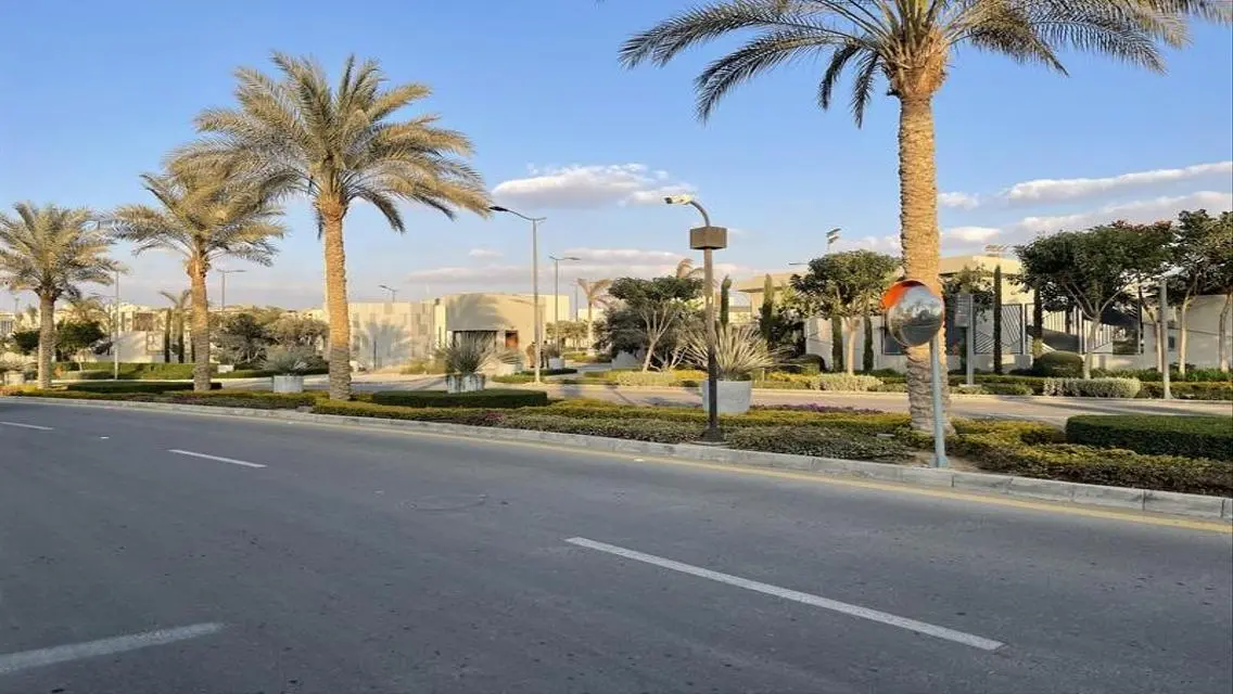 Luxury Villa for Sale with Expansive Space