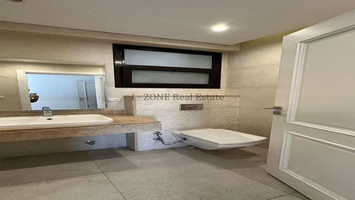 Luxurious Apartment in Eastown New Cairo