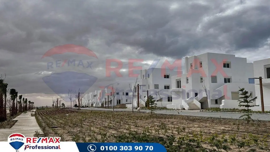 عقار متميز للبيع مع شرفة