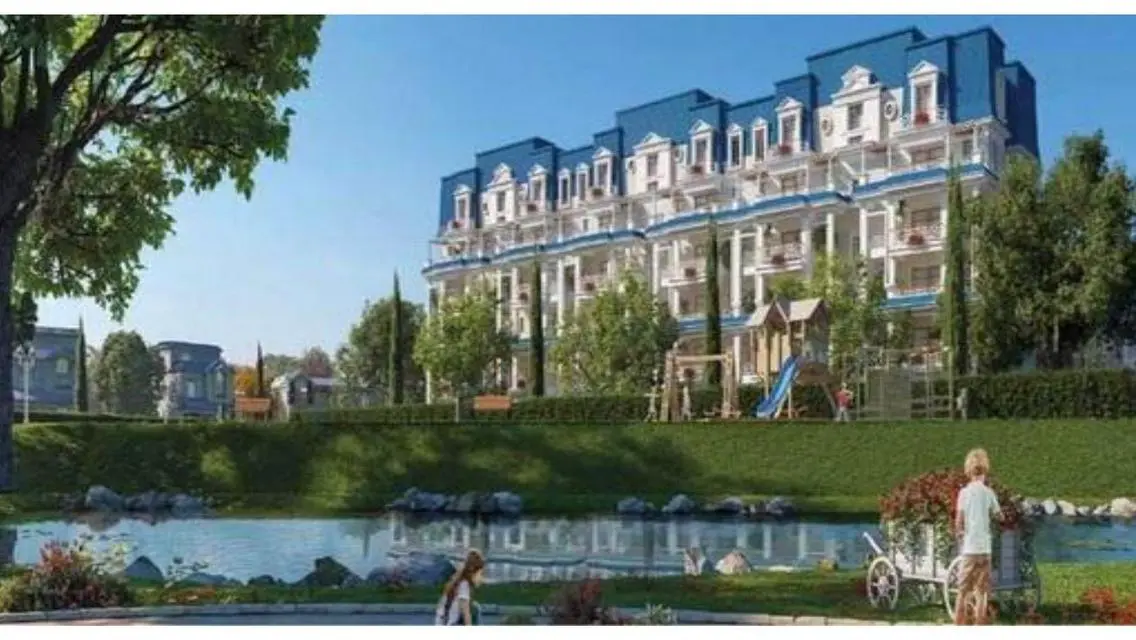 Luxury Apartment for Sale with Stunning Lake View