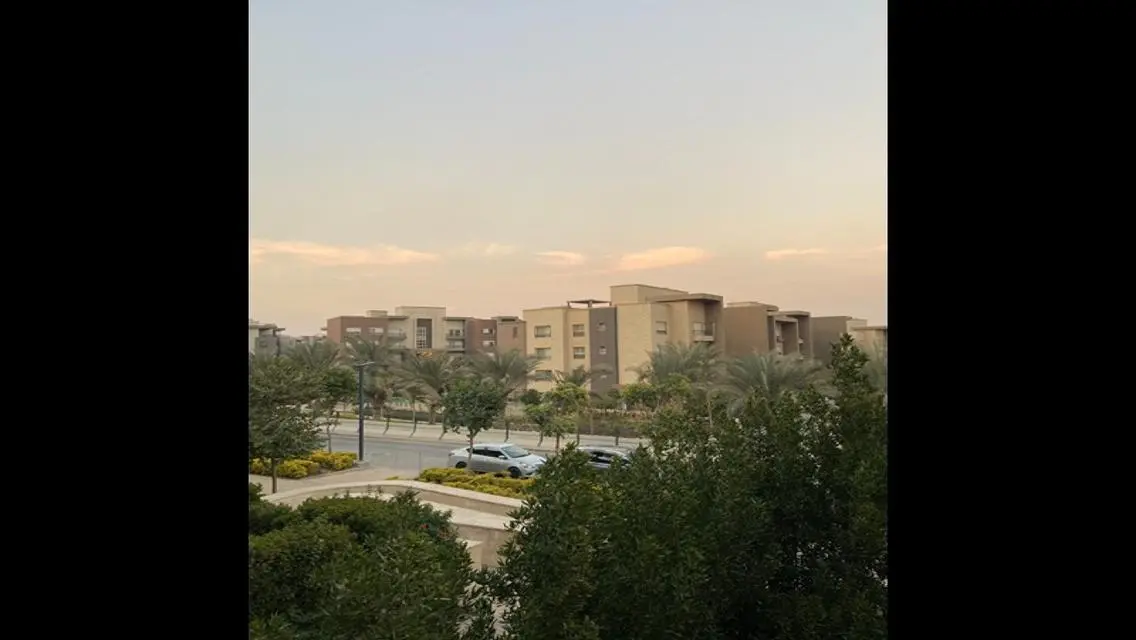شقة فاخرة بمساحة 205 متر مع جميع المرافق