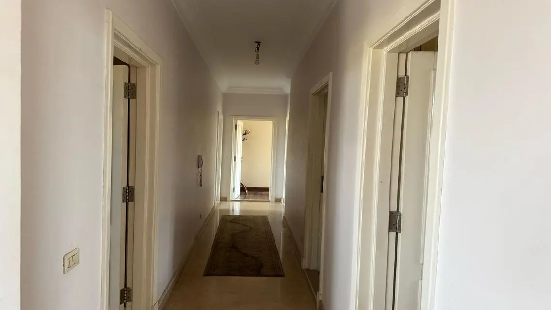Luxury Villa for Rent with Extensive Amenities