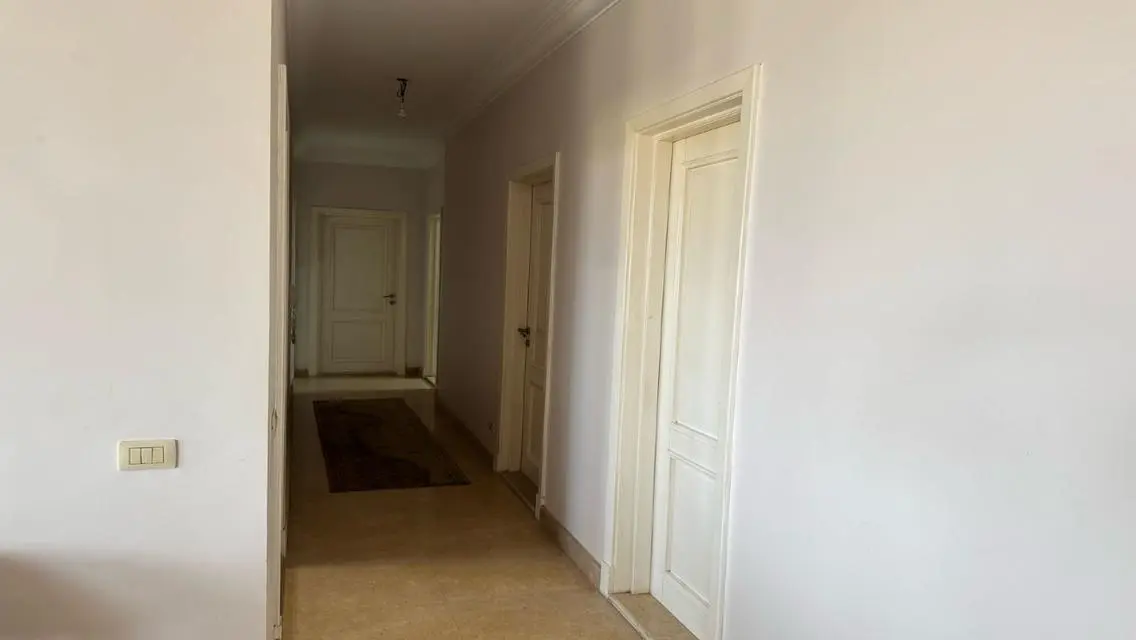 Luxury Villa for Rent with Extensive Amenities
